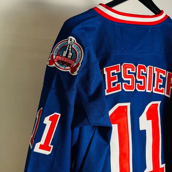 Men's CCM New York Rangers Messier Jersey Size 52 - Picture 3 of 3